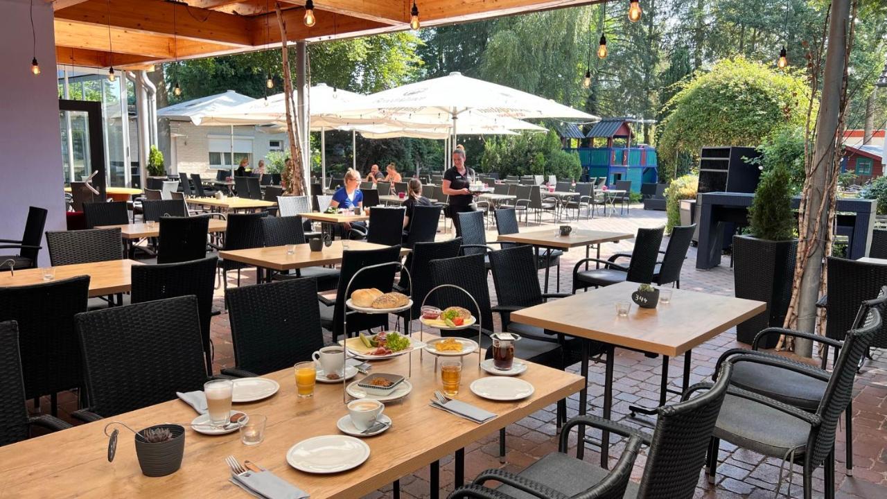 Hotel Zur Heidebluete Hambuhren ภายนอก รูปภาพ