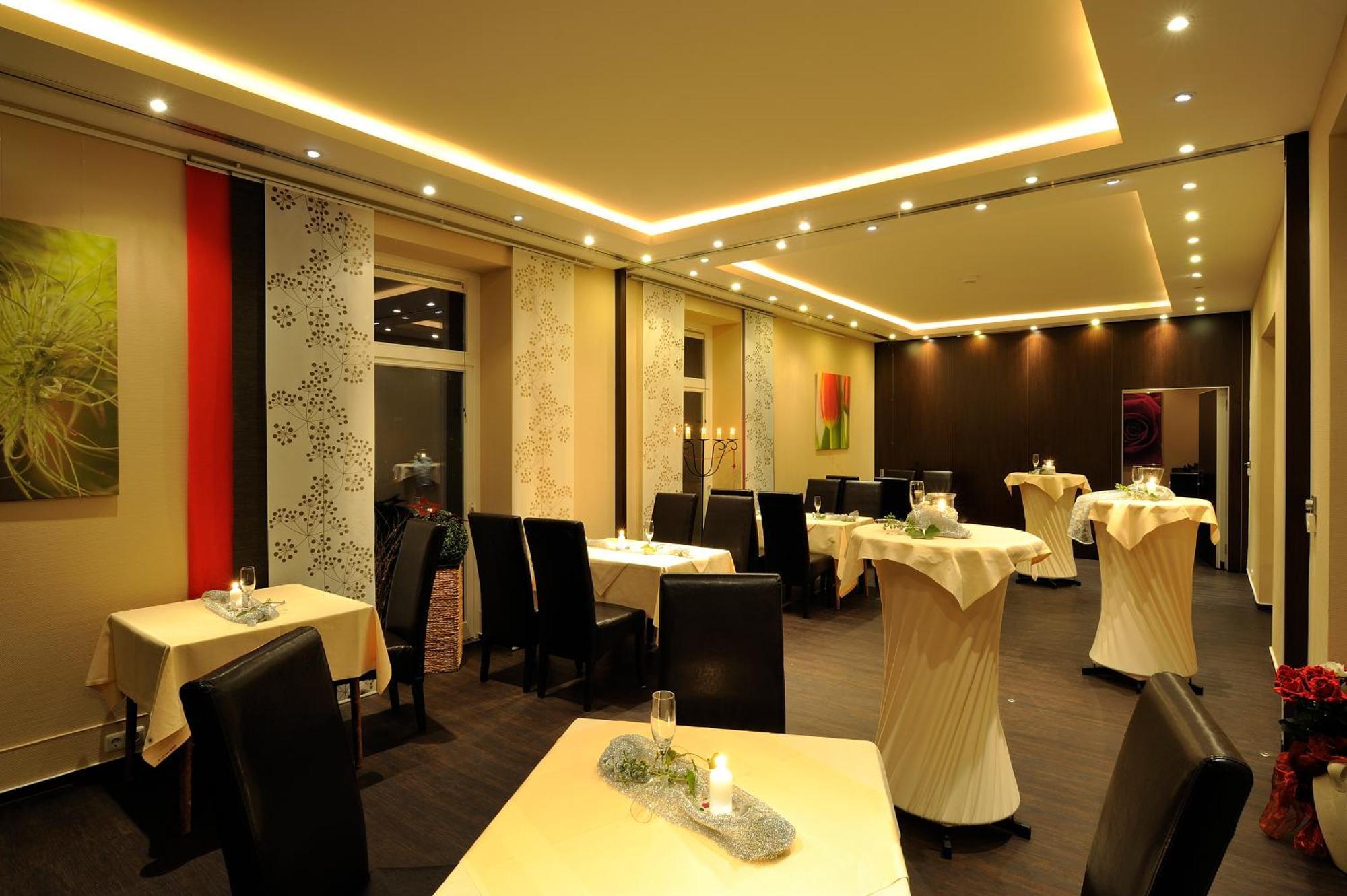 Hotel Zur Heidebluete Hambuhren ภายนอก รูปภาพ