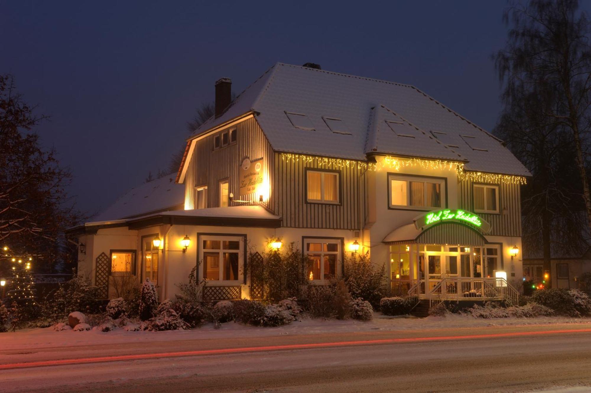 Hotel Zur Heidebluete Hambuhren ภายนอก รูปภาพ