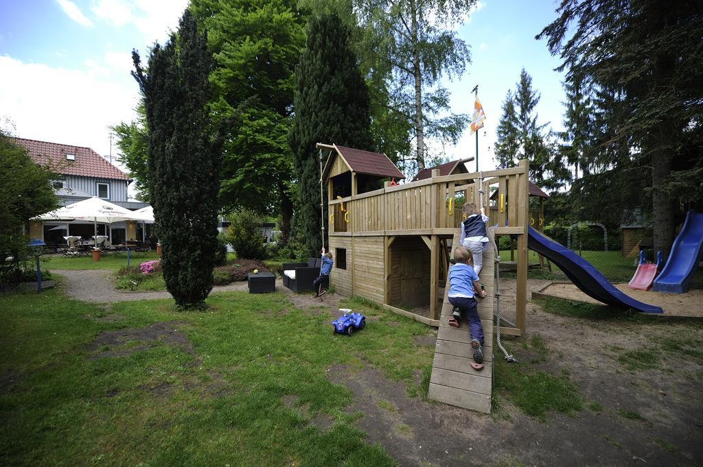 Hotel Zur Heidebluete Hambuhren ภายนอก รูปภาพ