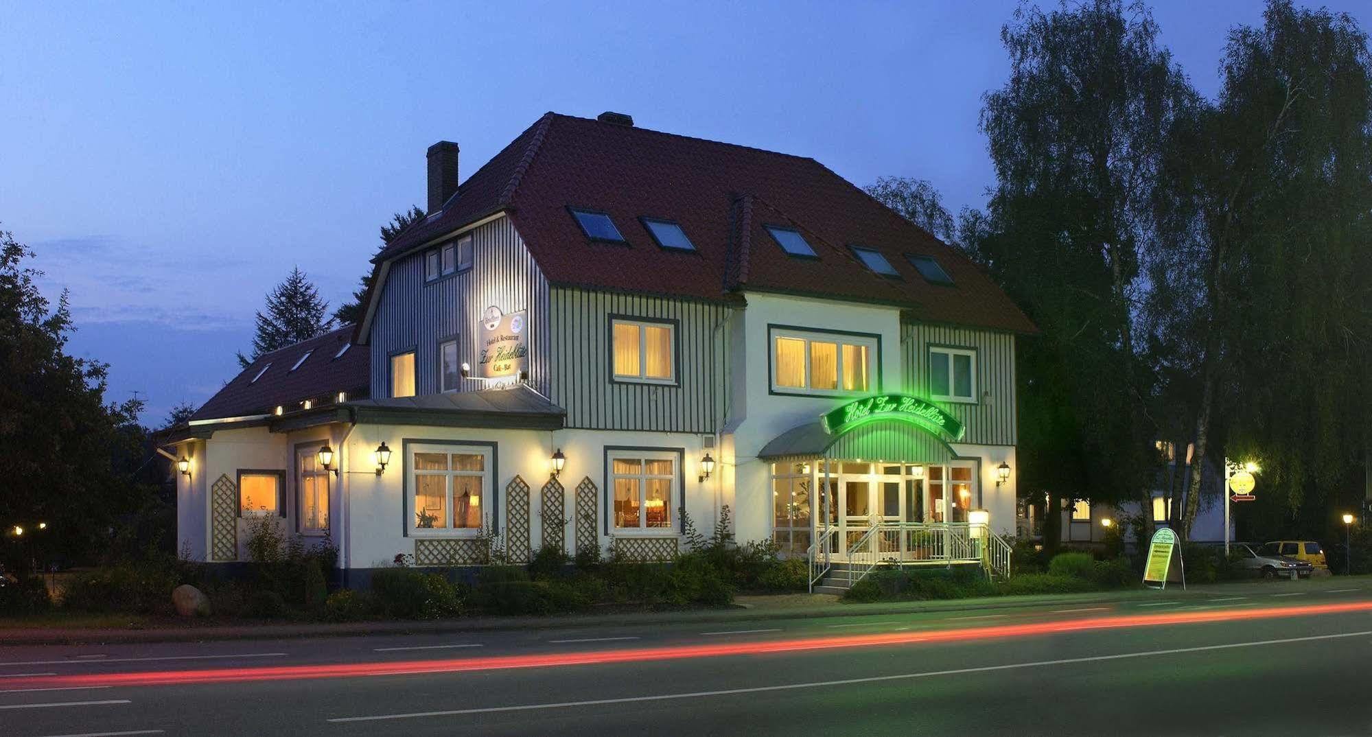Hotel Zur Heidebluete Hambuhren ภายนอก รูปภาพ