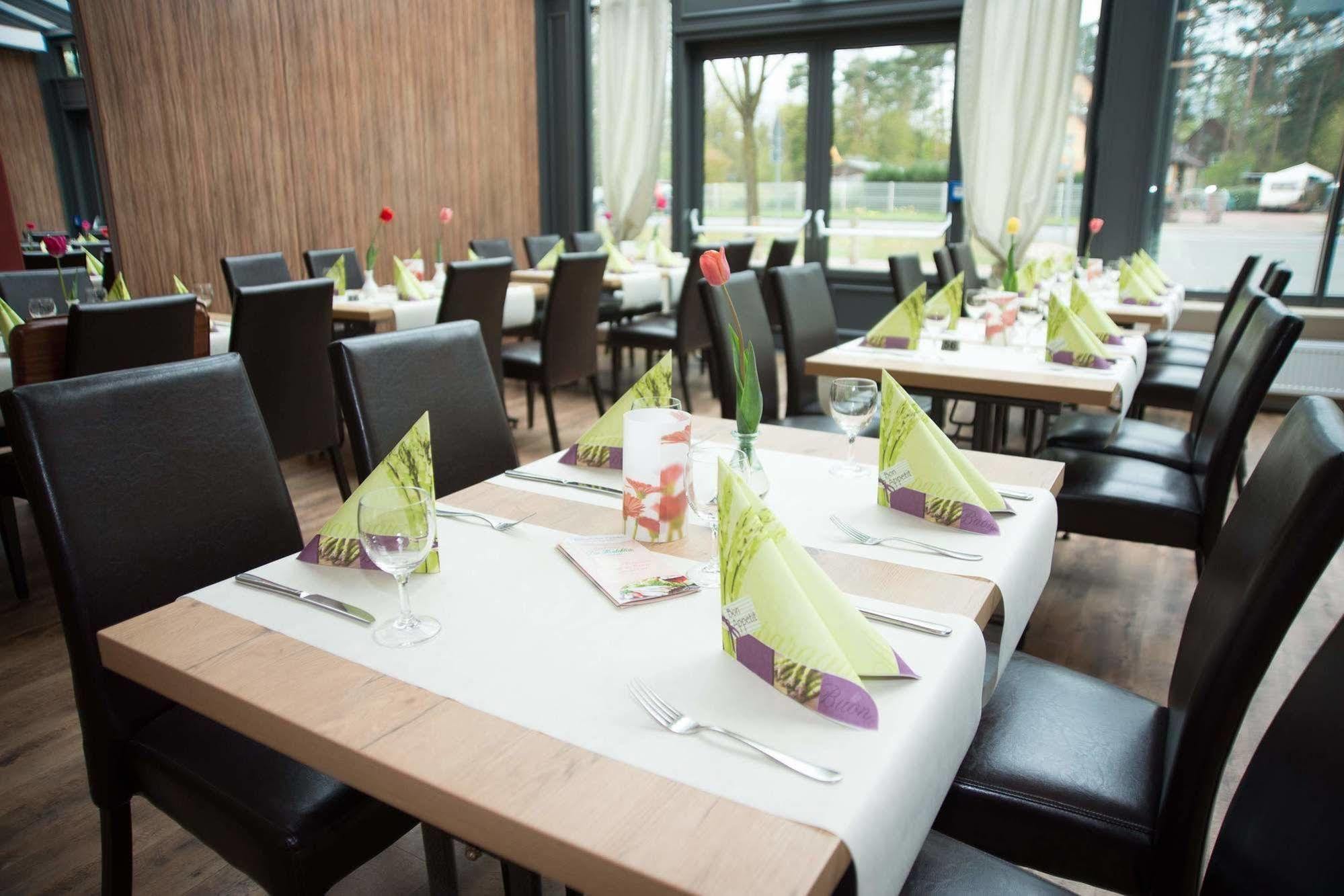 Hotel Zur Heidebluete Hambuhren ภายนอก รูปภาพ