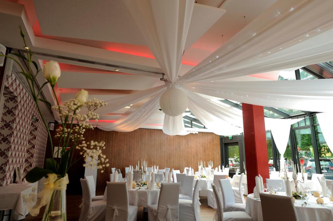 Hotel Zur Heidebluete Hambuhren ภายนอก รูปภาพ