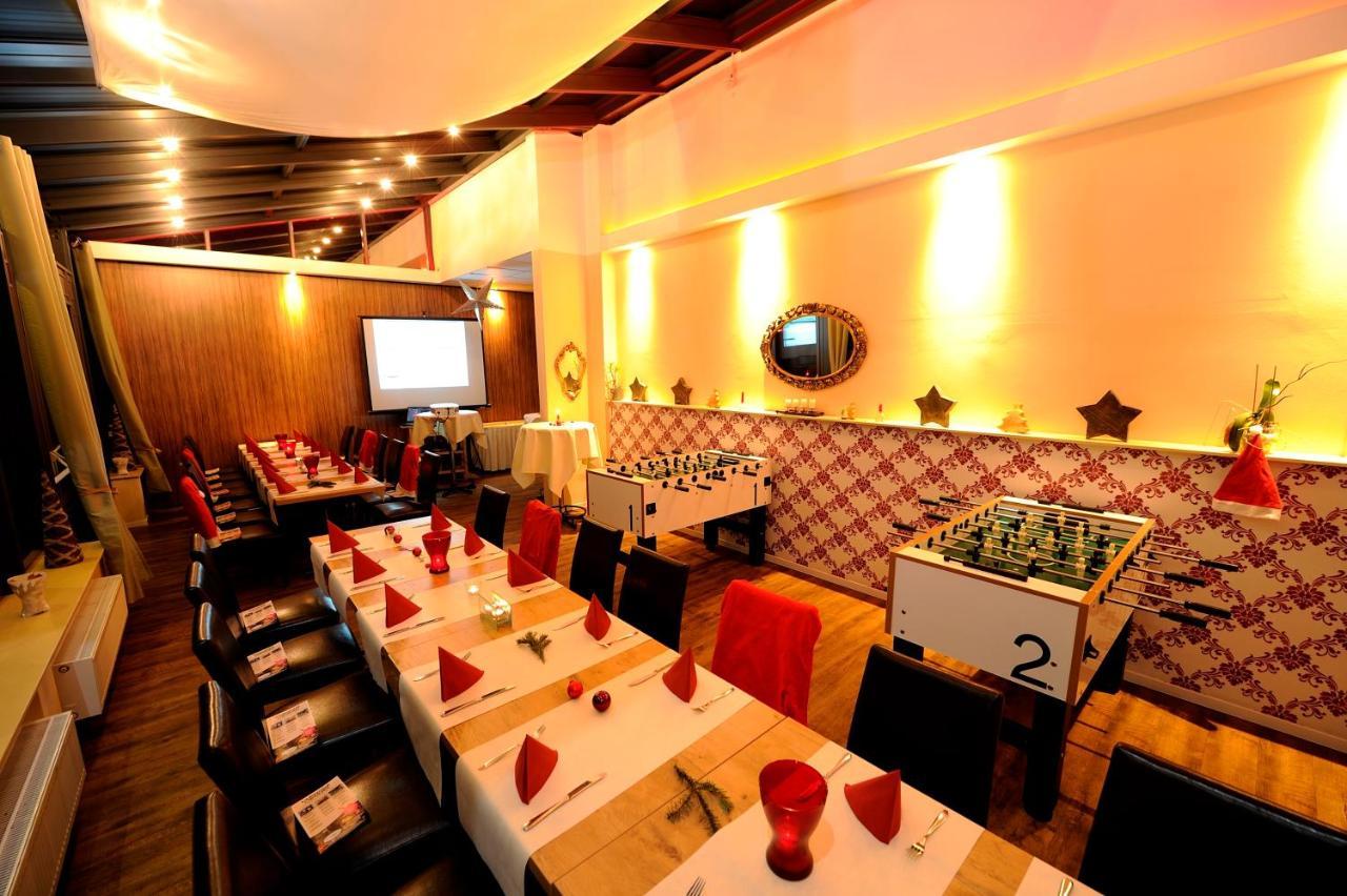 Hotel Zur Heidebluete Hambuhren ภายนอก รูปภาพ
