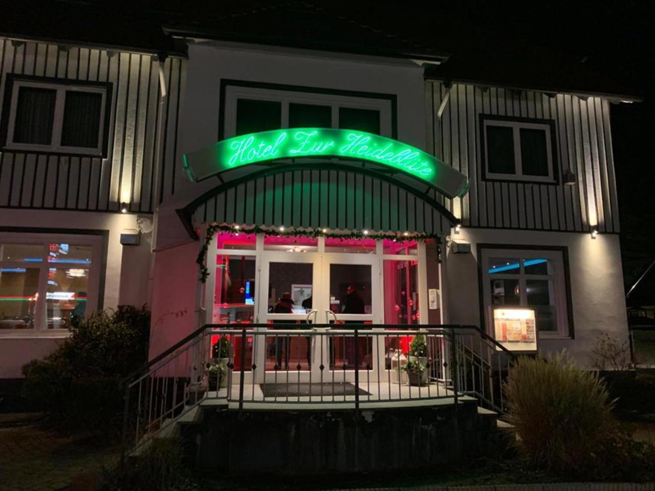 Hotel Zur Heidebluete Hambuhren ภายนอก รูปภาพ